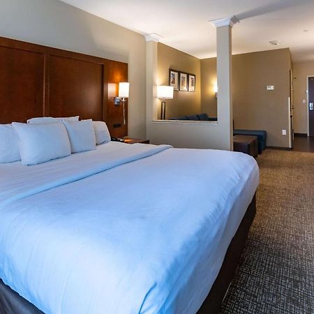 Comfort Suites Denver Near Anschutz Medical Campus Aurora Bagian luar foto