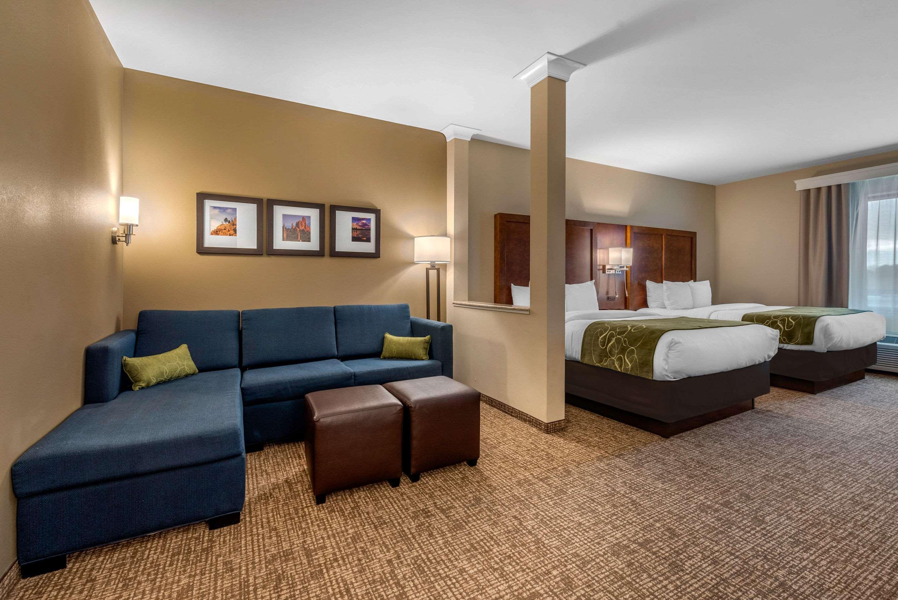Comfort Suites Denver Near Anschutz Medical Campus Aurora Bagian luar foto