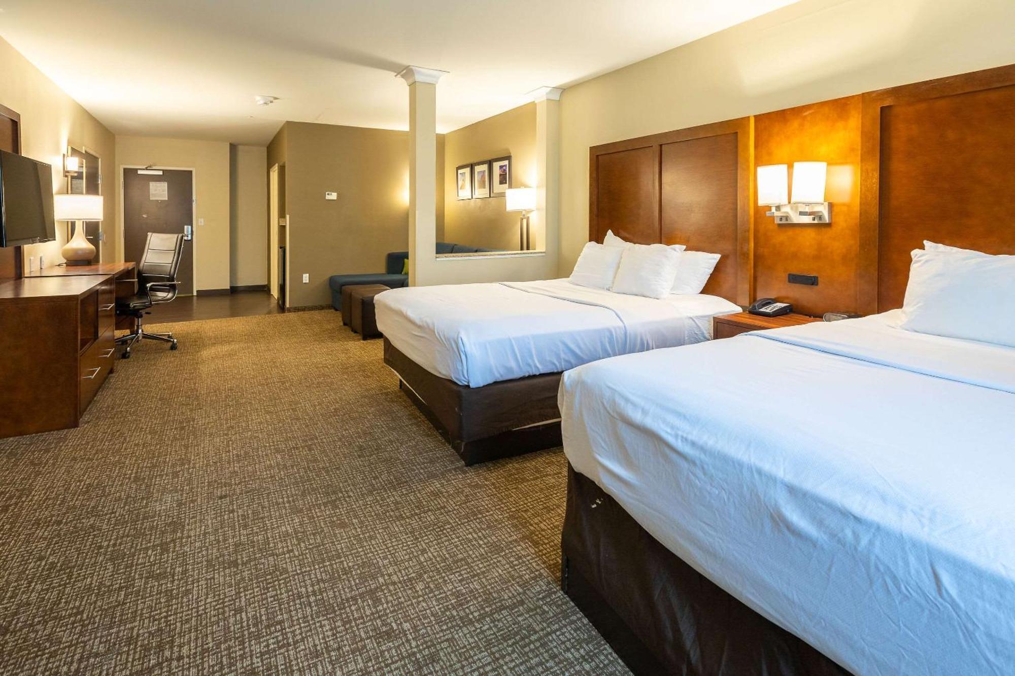 Comfort Suites Denver Near Anschutz Medical Campus Aurora Bagian luar foto