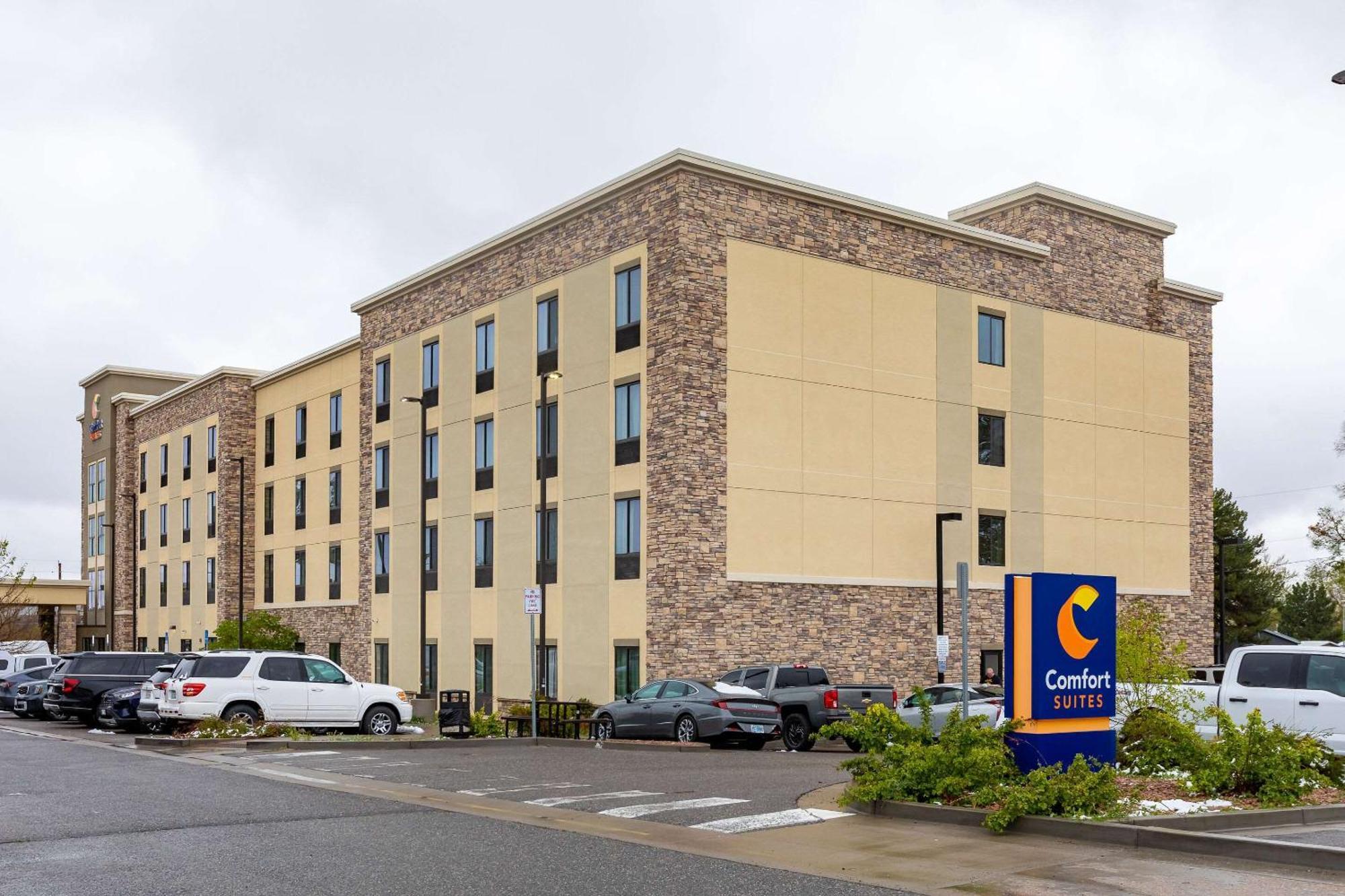 Comfort Suites Denver Near Anschutz Medical Campus Aurora Bagian luar foto