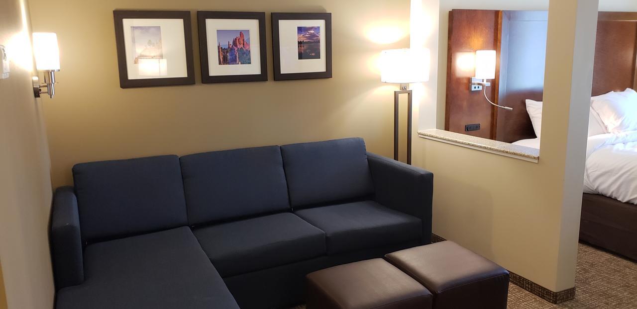 Comfort Suites Denver Near Anschutz Medical Campus Aurora Bagian luar foto