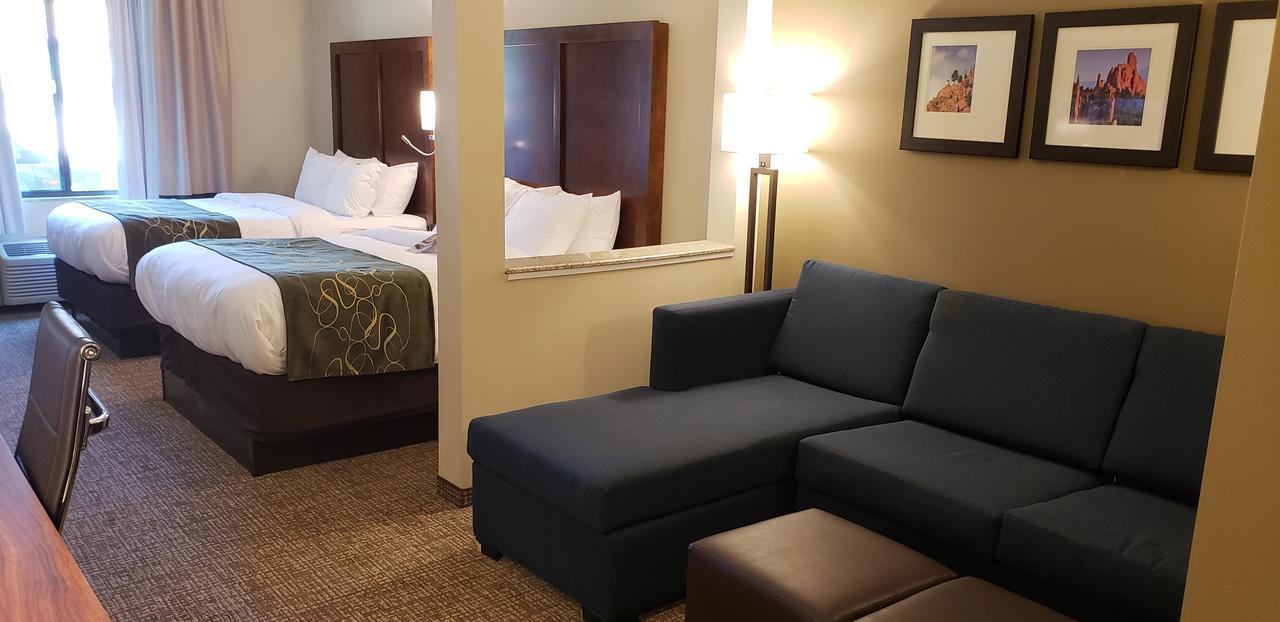 Comfort Suites Denver Near Anschutz Medical Campus Aurora Bagian luar foto