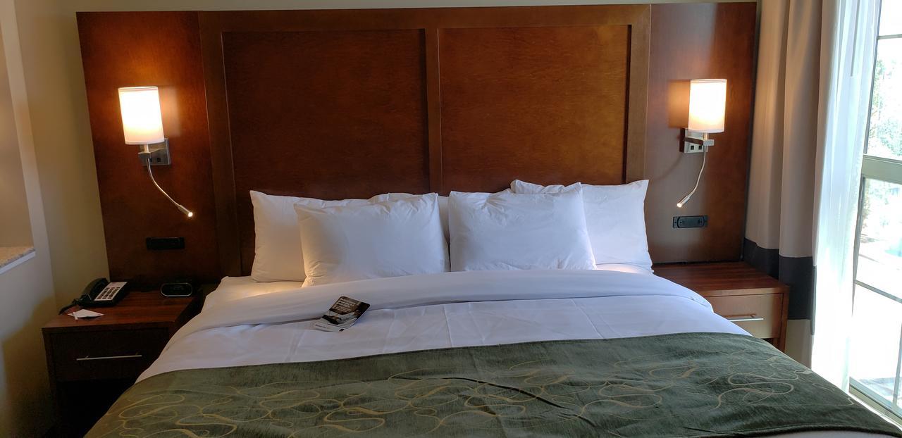 Comfort Suites Denver Near Anschutz Medical Campus Aurora Bagian luar foto